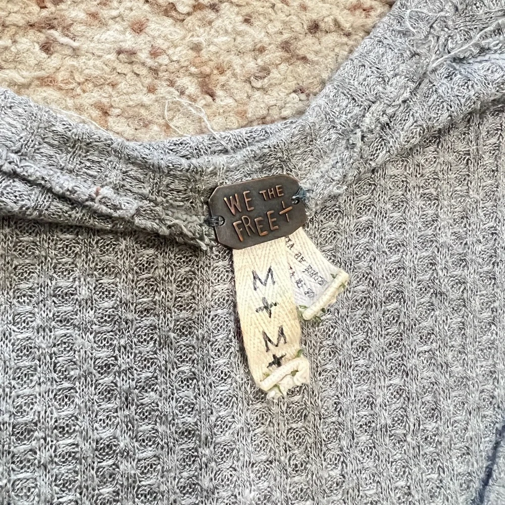 FREE PEOPLE- We the‎ Free Laguna gray Thermal Top sweater size medium